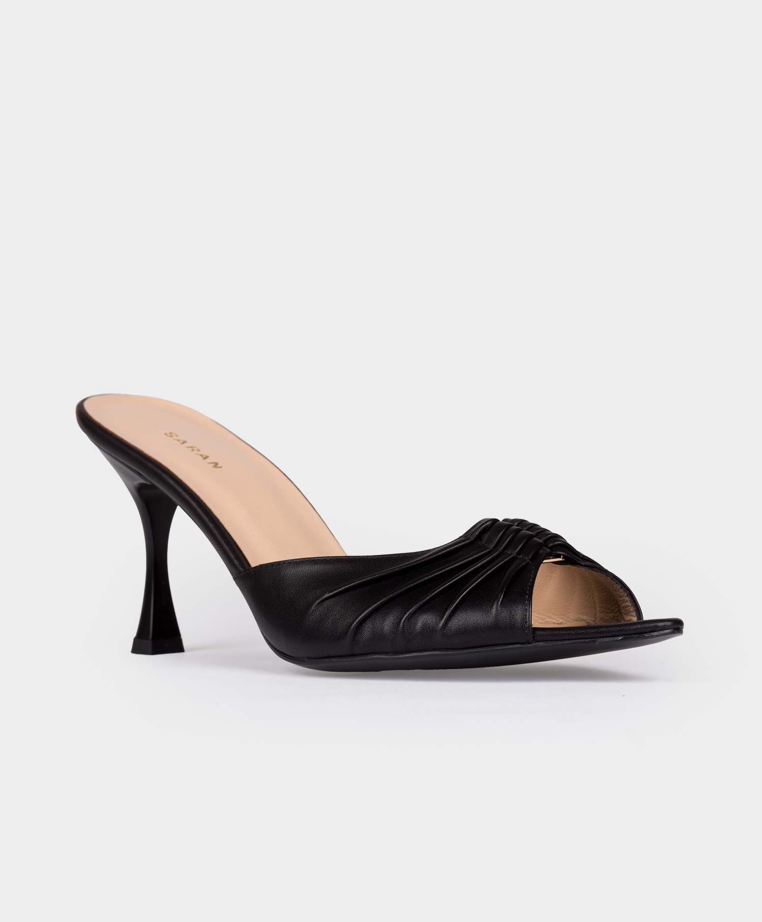 18870_P26-SARAN-657711-BLACK-NAPA-0 657711 - Slika 1
